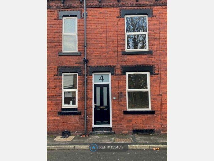 2 Bedroom End Of Terrace House To Rent In Grosmont Terrace, Leeds, LS13