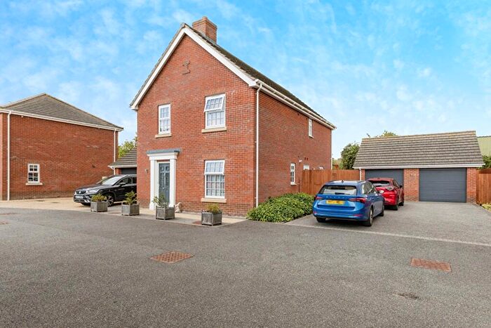 4 Bedroom Detached House For Sale In Cherry Close, Attleborough, Norfolk, NR17