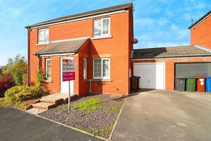 2 Bedroom Semi-Detached House For Sale In Oakroyd Crescent, Grimethorpe, Barnsley, S72