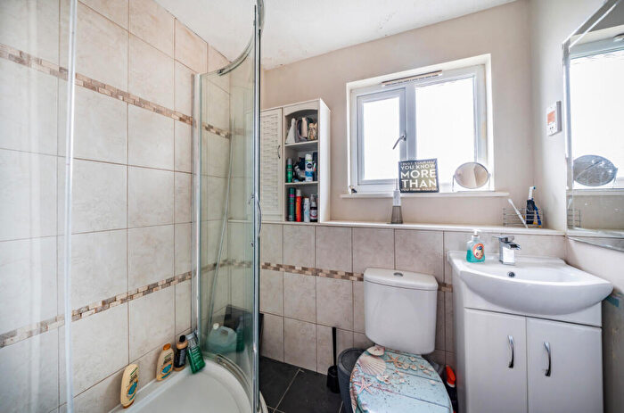 3 Bedroom Terraced House For Sale In Springfields Close, Padbury, Buckingham, MK18
