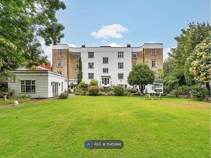 2 Bedroom Flat To Rent In Oakfield Court, London, SW4