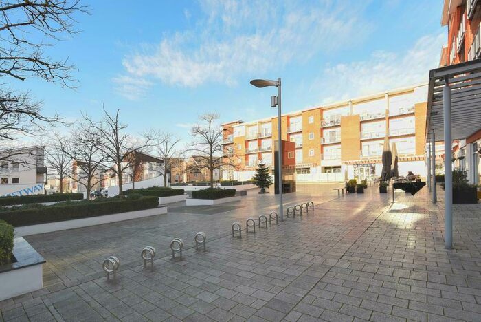 2 Bedroom Apartment To Rent In Havergate Way, Reading, RG2