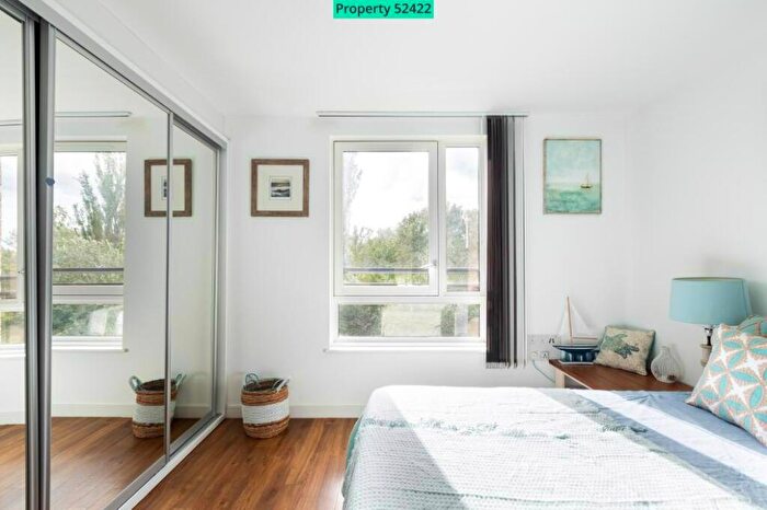 1 Bedroom Apartment For Sale In Blondin Way, London, SE16