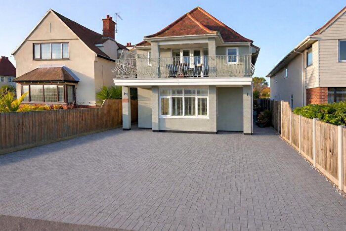 4 Bedroom Detached House For Sale In Marine Parade, Gorleston, Great Yarmouth, NR31