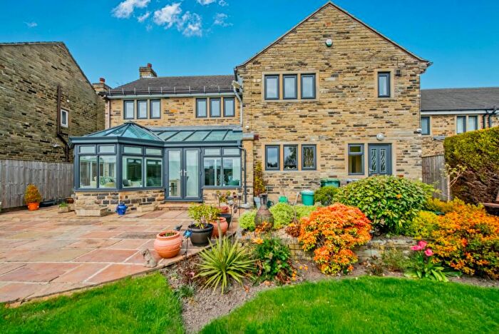 5 Bedroom Detached House For Sale In Station Lane, Birkenshaw, Bradford, West Yorkshire, BD11