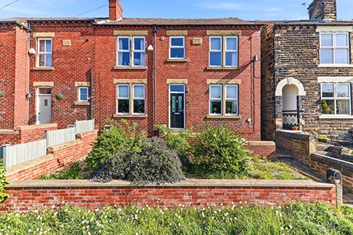 3 Bedroom Semi-Detached House For Sale In Wakefield Road, Ackworth, WF7