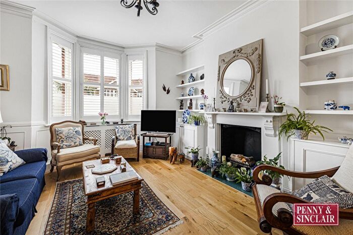 2 Bedroom Flat To Rent In Regatta Short Let - Station Road, RG9
