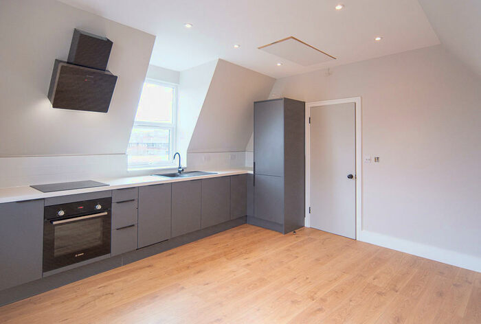 1 Bedroom Flat To Rent In Harvey Road, London, N8