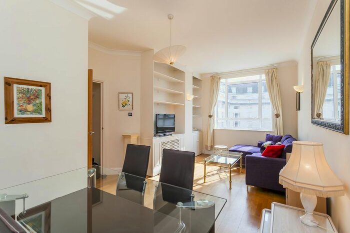 2 Bedroom Flat To Rent In Chicheley Street, County Hall, Waterloo, London, SE1