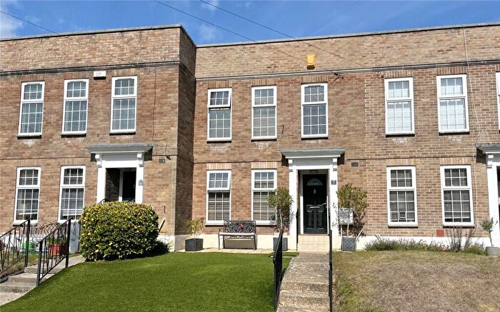 3 Bedroom Terraced House For Sale In Norleywood, Highcliffe, Christchurch, Dorset, BH23