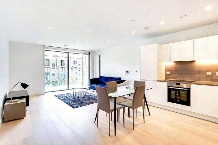 1 Bedroom Flat To Rent In Windlass House, Bonnet Street, London, E16