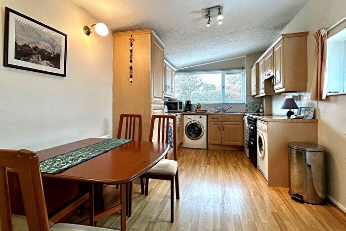 3 Bedroom End Of Terrace House For Sale In Chorlton Drive, Cheadle, SK8