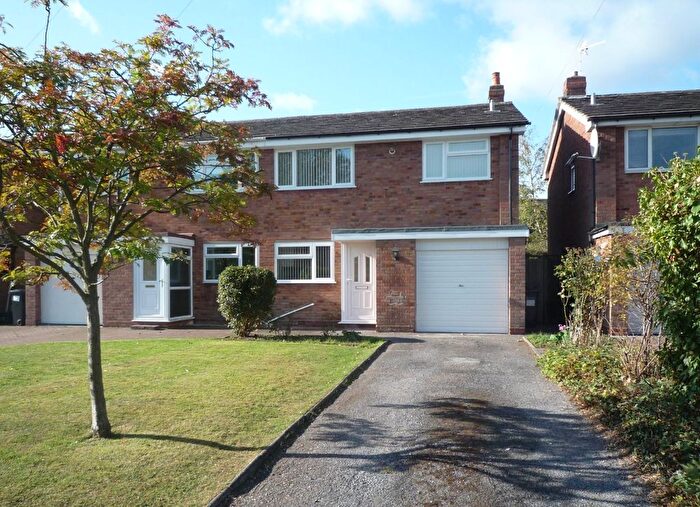3 Bedroom Semi-Detached House To Rent In Langley Hall Road, Solihull, West Midlands, B92