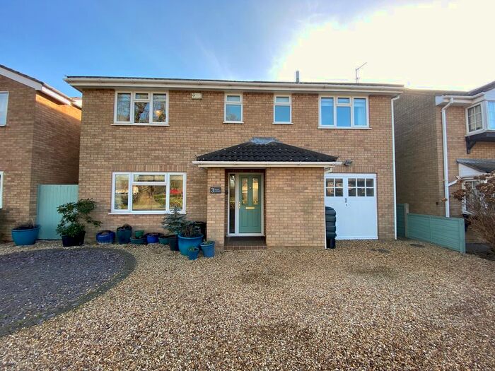 5 Bedroom Detached House For Sale In Elliot Avenue, Peterborough, PE3