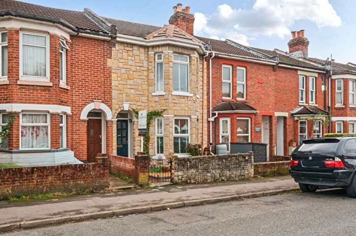 2 Bedroom Terraced House For Sale In English Road, Shirley, Southampton, Hampshire, SO15