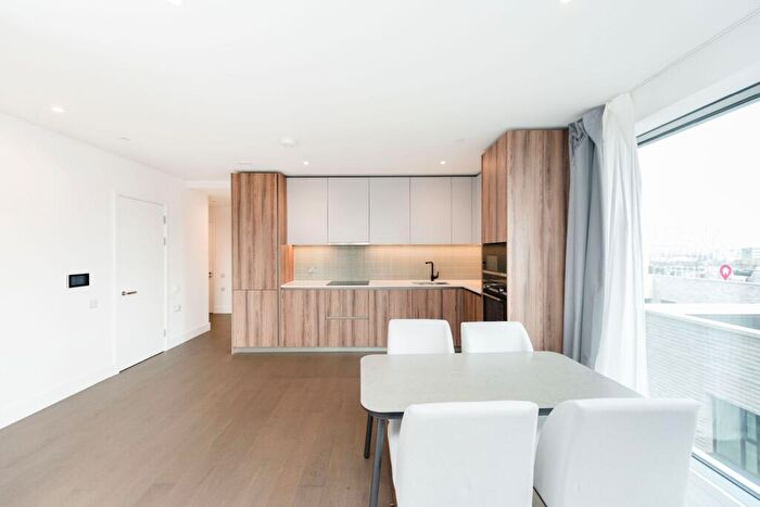 2 Bedroom Apartment To Rent In Hawksbury Heights, Hewson Way, London, SE17