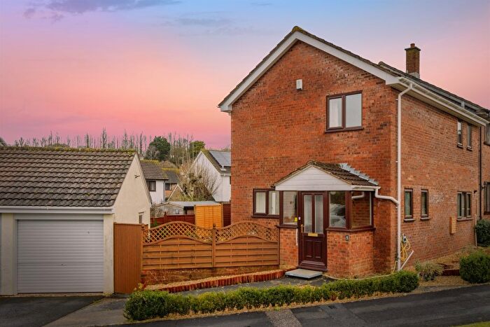 3 Bedroom Semi-Detached House For Sale In Fulton Close, Ipplepen, Newton Abbot, TQ12