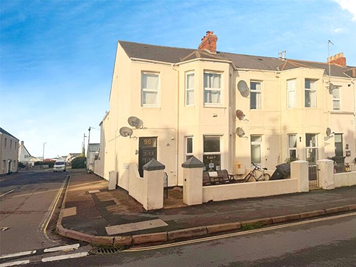 1 Bedroom Flat For Sale In Victoria Road, Exmouth, Devon, EX8