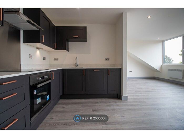 2 Bedroom Flat To Rent In Stanningley Road, Pudsey, LS28