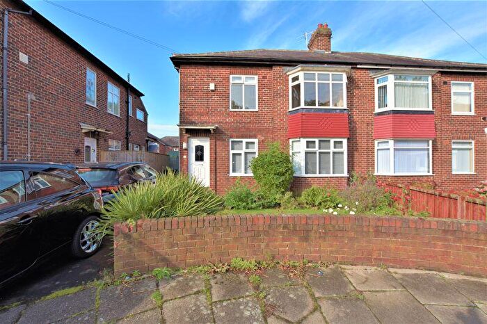 2 Bedroom Flat To Rent In Lealholm Road, Longbenton, NE7