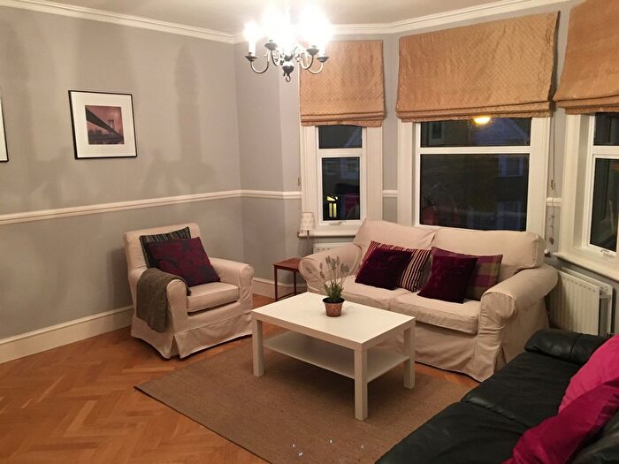2 Bedroom Flat To Rent In St. Barnabas Road, Sutton, SM1