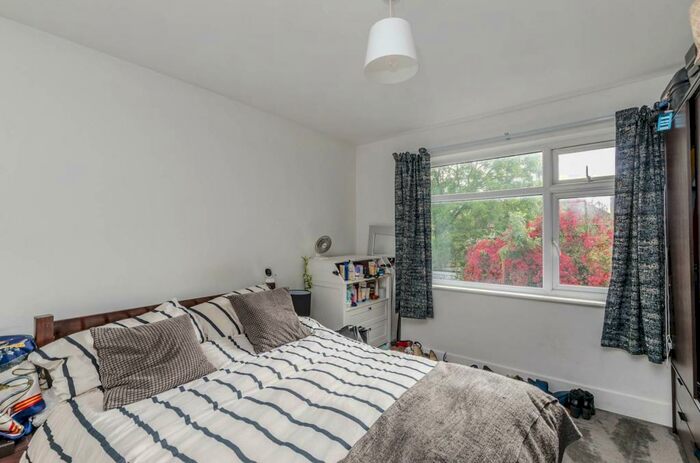 1 Bedroom Maisonette To Rent In Weald Lane, Harrow Weald, Harrow, HA3