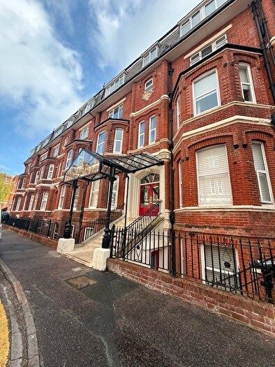 2 Bedroom Flat To Rent In Grand Marine Court, BH2