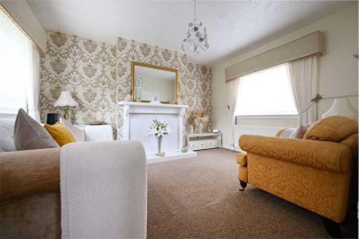 3 Bedroom Semi Detached House For Sale In Southfield Avenue, Port Glasgow, PA14