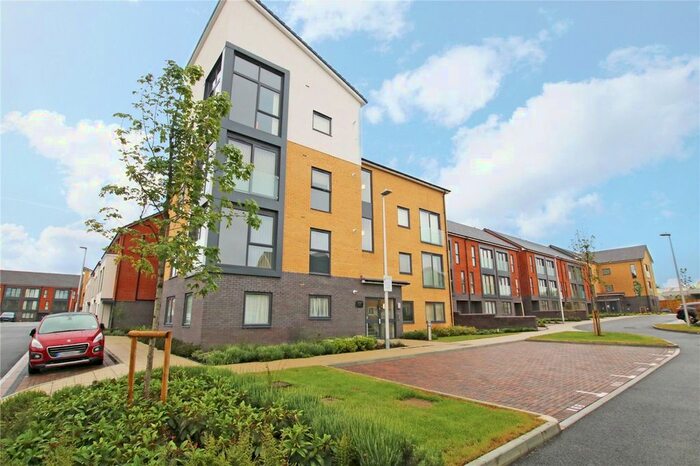 2 Bedroom Flat To Rent In Longships Way, Reading, Berkshire, RG2