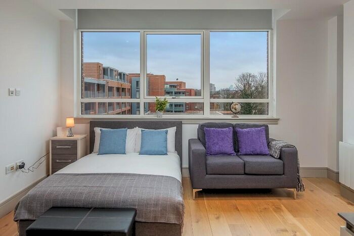 Studio To Rent In Lawrence Road, London, N15