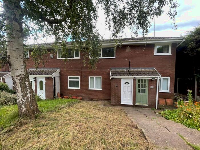 2 Bedroom Maisonette To Rent In Pippits Row, Beechwood, Runcorn, WA7