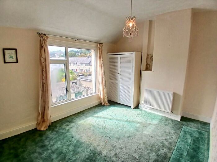 3 Bedroom End Of Terrace House For Sale In Bangor, Gwynedd, LL57