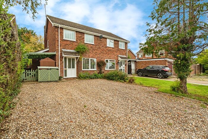 3 Bedroom Semi-Detached House For Sale In Greylag Close, Salhouse, Norwich, Norfolk, NR13