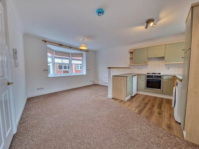 2 Bedroom Flat To Rent In Trinity Court, Trinity Lane, York, YO1