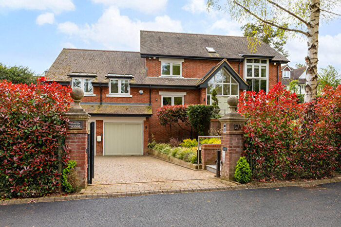 6 Bedroom Detached House For Sale In King Harry Lane, St. Albans, AL3