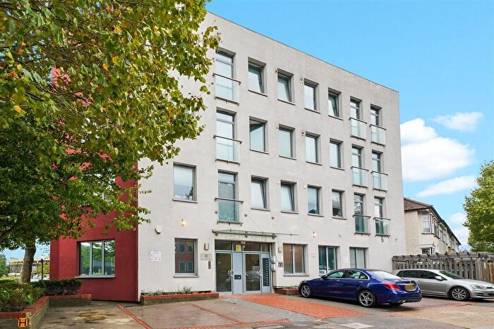 1 Bedroom Flat To Rent In Wesley Avenue, Park Royal, NW10