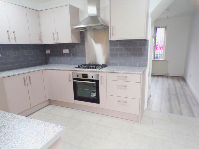 2 Bedroom Terraced House To Rent In Plaistow, London, E13