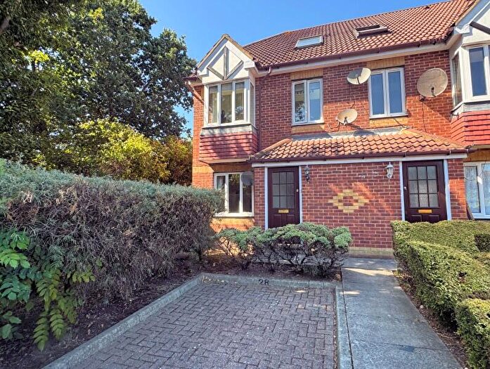 1 Bedroom Flat To Rent In Dorset Mews, Finchley, N3