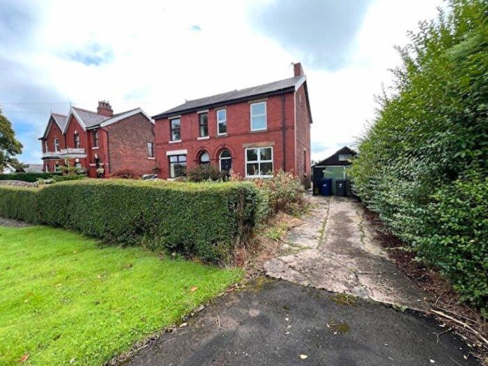 3 Bedroom Semi-Detached House For Sale In Chapel Lane, New Longton, Preston, PR4