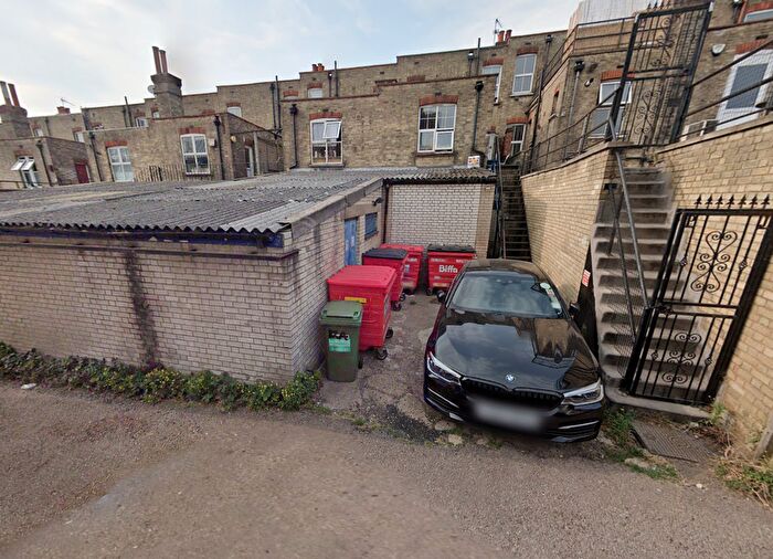 Studio To Rent In High Road, London, E18