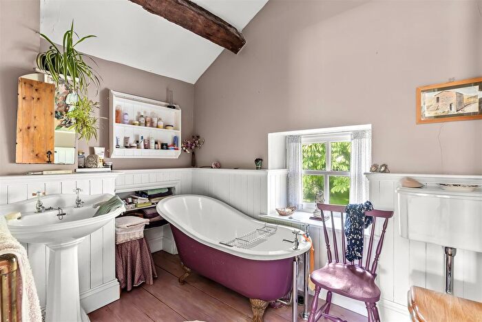 4 Bedroom Detached House For Sale In Denton Road, Denton, Ilkley, LS29