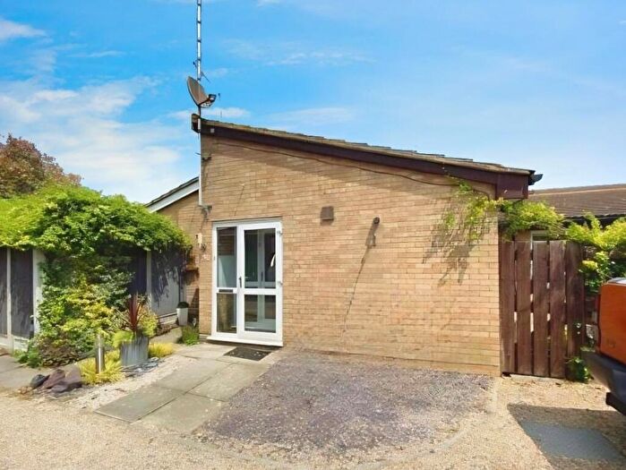 3 Bedroom Bungalow To Rent In Littell Tweed, Chelmer Village, Chelmsford, CM2