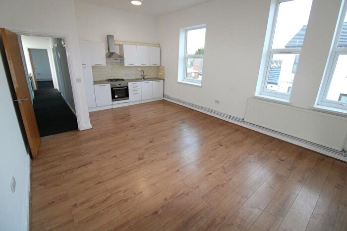 2 Bedroom Flat To Rent In St Pauls St West, Staffordshire, Burton Upon Trent, DE14