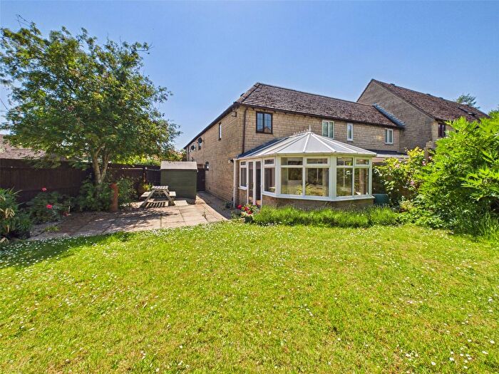 3 Bedroom Link Detached House For Sale In Farriers Croft, Bussage, Stroud, Gloucestershire, GL6