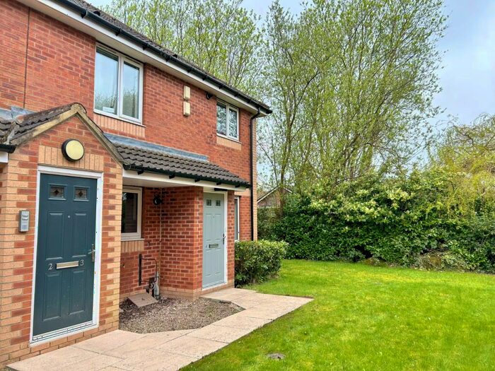 2 Bedroom Flat To Rent In Greenfield Court, Adel, Leeds, LS16