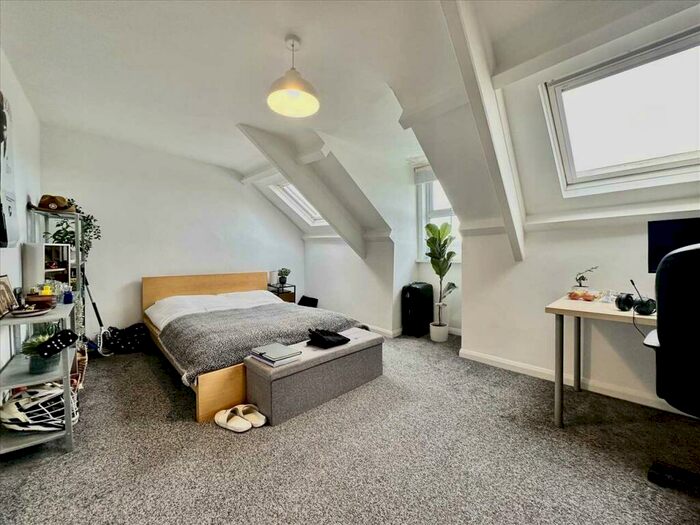 2 Bedroom Apartment To Rent In Mount Street, Plymouth, Plymouth, PL4