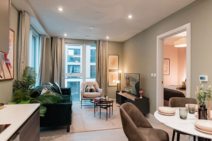 1 Bedroom Apartment To Rent In New York Square, Quarry Hill, Leeds, West Yorkshire, LS2