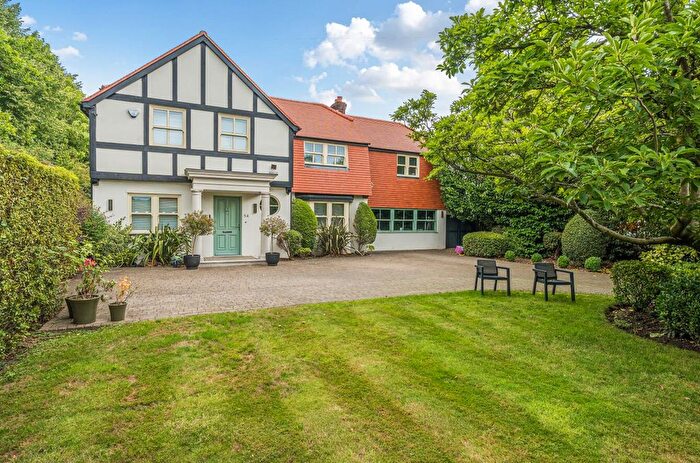 5 Bedroom Detached House For Sale In Swakeleys Drive, Ickenham, UB10