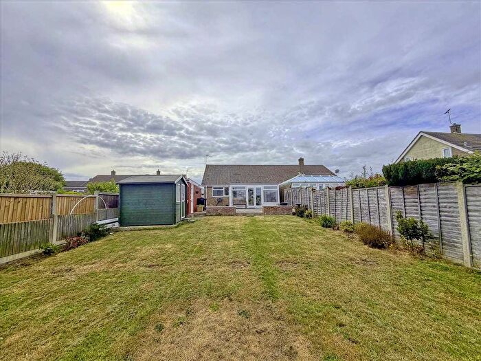 2 Bedroom Bungalow For Sale In Norwood Way, Walton On The Naze, CO14