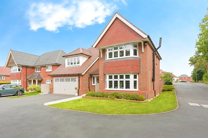 5 Bedroom Detached House For Sale In Lapley Avenue, Amington, Tamworth, B77